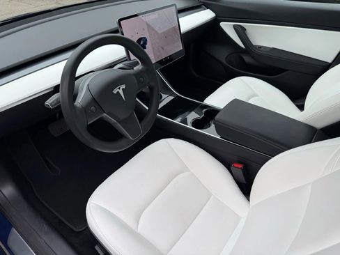 Used 2020 Tesla Model 3 Long Range image 13