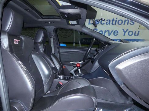 Used 2014 Ford Focus ST w/ Equipment Group 202A image 9