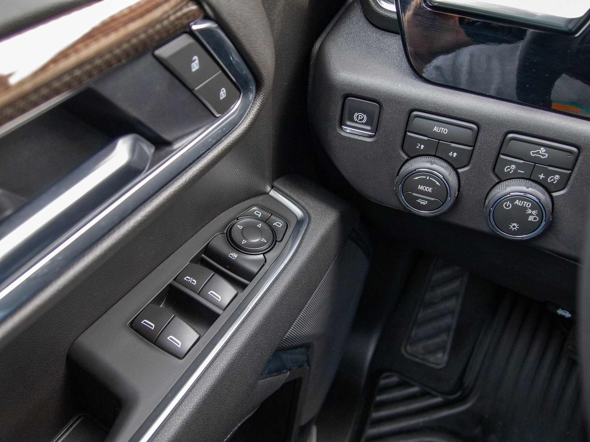 Used 2026 Chevrolet Silverado 1500 LT AWD/4WD image 22