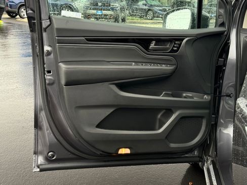 New 2026 Honda Odyssey Touring image 12