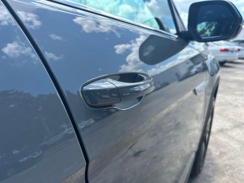 New 2026 Volkswagen Atlas Cross Sport SE image 28