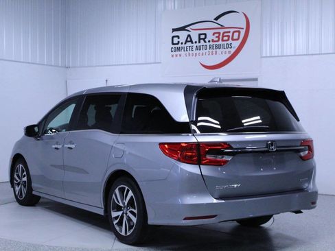 Used 2022 Honda Odyssey Touring image 3