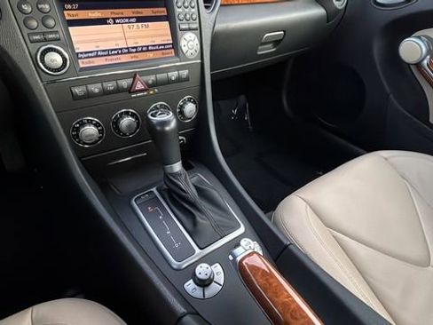 Used 2010 Mercedes-Benz SLK 300 image 14