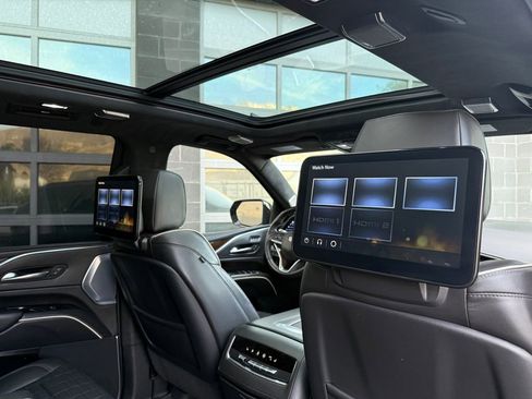 Used 2022 Cadillac Escalade Sport Platinum AWD/4WD image 24