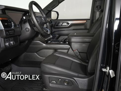Used 2026 GMC Yukon XL Denali w/ Sun & Power Step Package AWD/4WD image 15