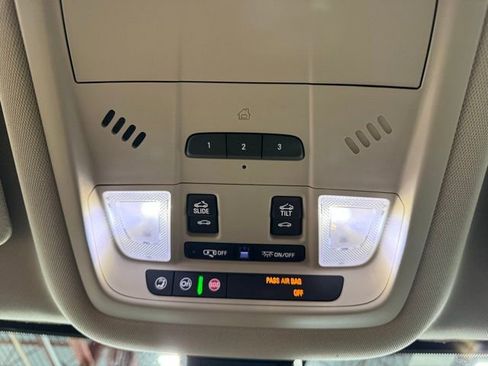 Used 2018 GMC Acadia Denali w/ Technology Package image 29