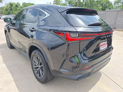 Used 2025 Lexus NX 250 FWD w/ Accessory Package (2T) image 4