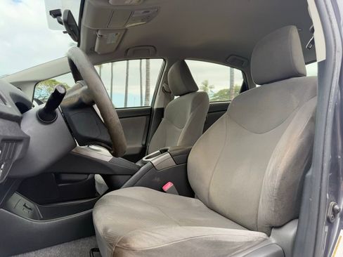Used 2013 Toyota Prius One FWD image 8