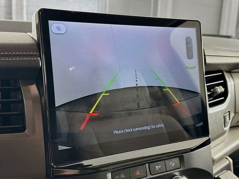 Used 2024 Ford Expedition Max XLT image 23