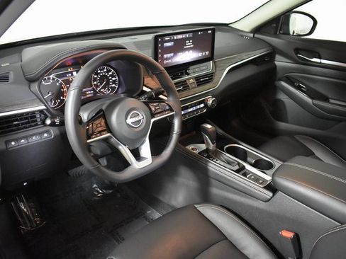 Used 2025 Nissan Altima 2.5 SL image 13