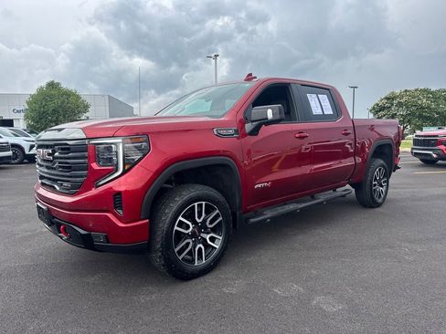 Used 2023 GMC Sierra 1500 AT4 w/ Technology Package AWD/4WD image 2
