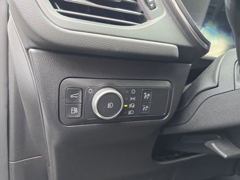 Used 2020 Ford Escape Titanium image 22