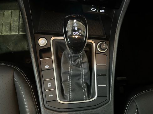 Certified 2024 Volkswagen Jetta SE FWD image 16