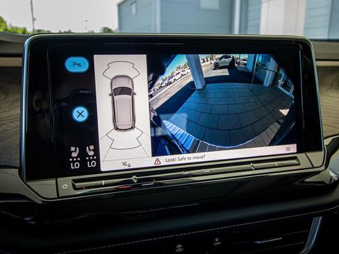 New 2026 Volkswagen Atlas SE image 4