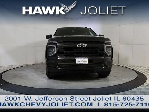 Used 2026 Chevrolet Tahoe RST AWD/4WD image 3