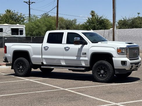 Used 2017 GMC Sierra 2500 Denali w/ Duramax Plus Package AWD/4WD image 3