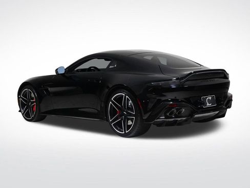 Used 2025 Aston Martin V8 Vantage Coupe image 2