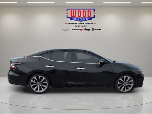 Used 2019 Nissan Maxima Platinum w/ Sport Mat Group FWD image 2