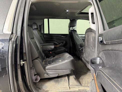 Used 2015 Chevrolet Suburban LTZ image 16