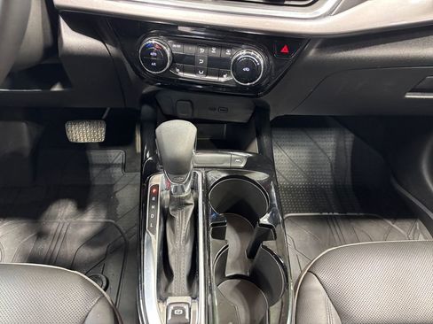 Used 2025 Chevrolet Trax ACTIV w/ Driver Confidence Package FWD image 11