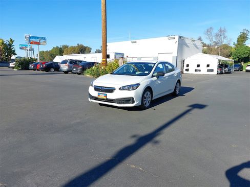 Used 2023 Subaru Impreza 2.0i image 3