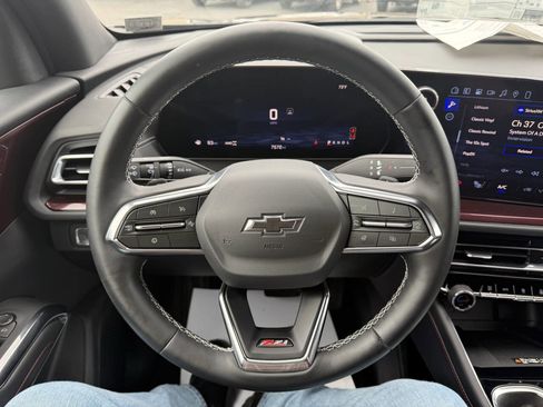 Used 2025 Chevrolet Traverse Z71 image 33