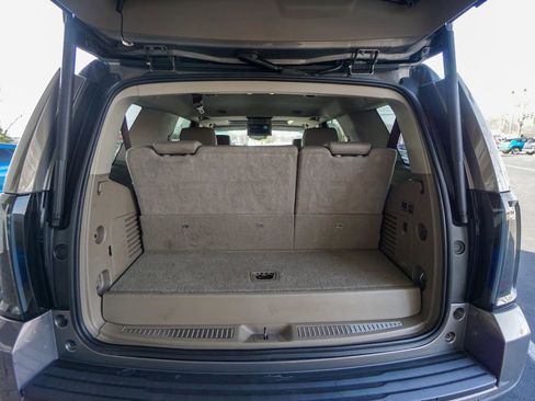 Used 2018 Chevrolet Tahoe LT w/ LT Signature Package image 10