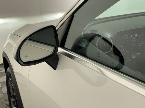 Used 2026 Mercedes-Benz GLC 300 4MATIC image 22