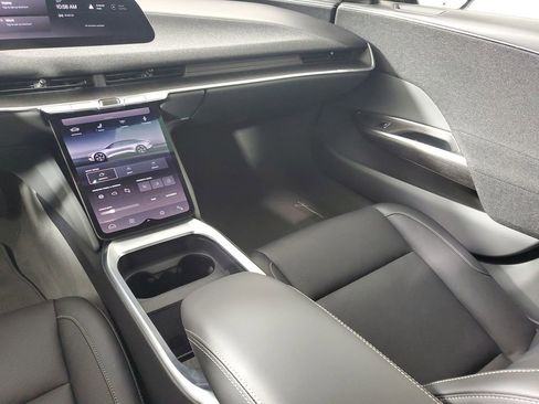 Used 2025 Lucid Air Pure RWD image 16