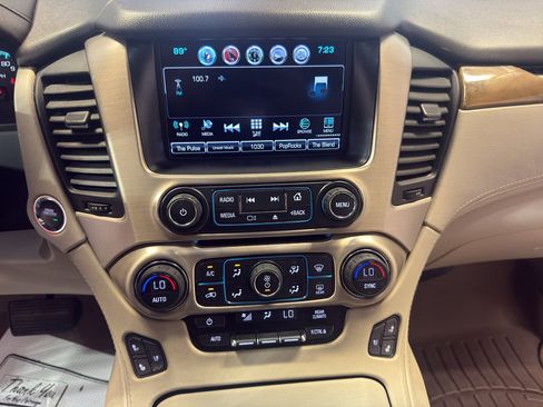 Used 2017 GMC Yukon XL Denali w/ Open Road Package AWD/4WD image 18