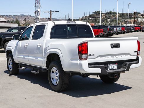 Certified 2023 Toyota Tacoma SR AWD/4WD image 5