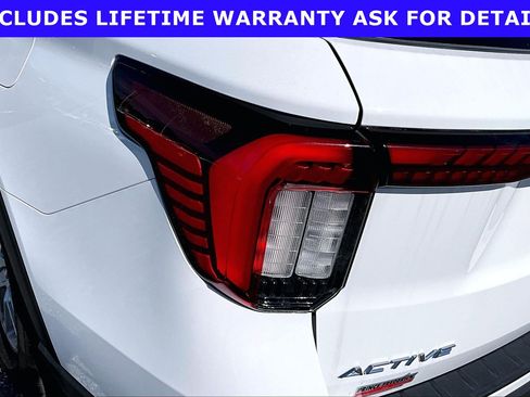Used 2025 Ford Explorer Active RWD image 25