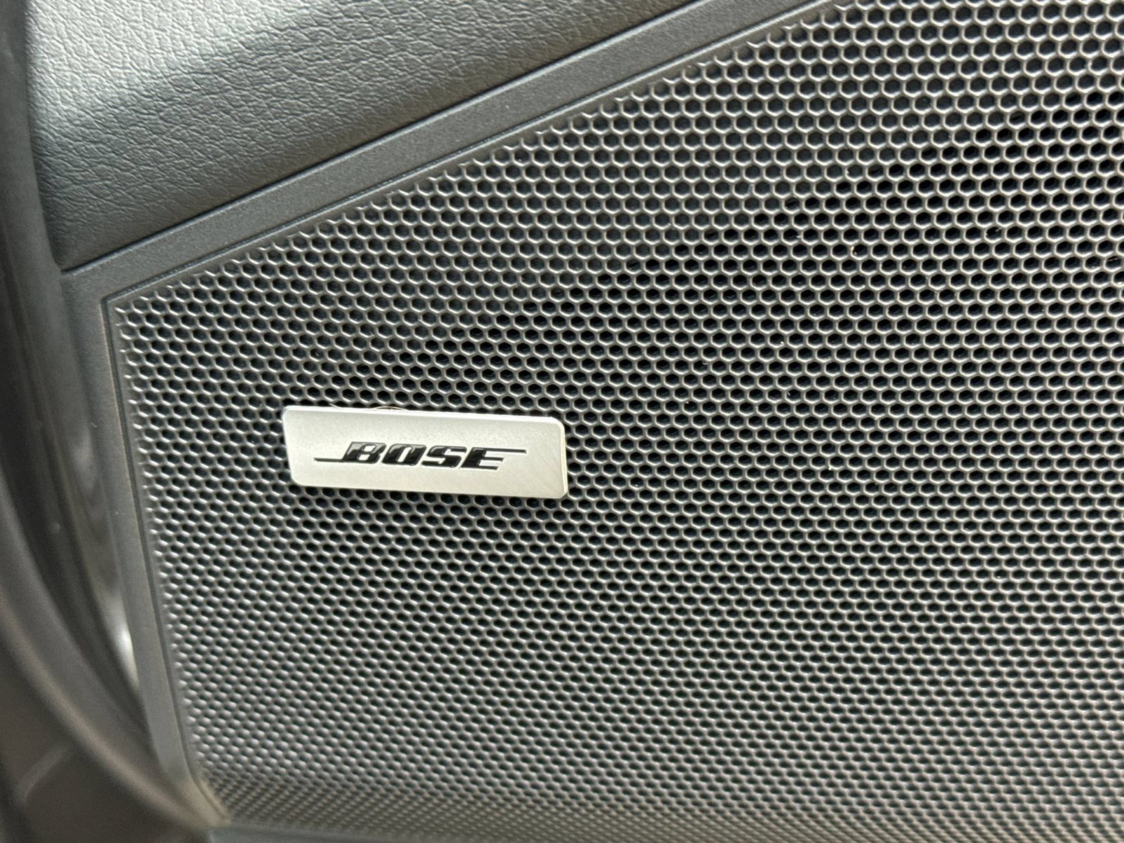 Certified 2026 Porsche Cayenne AWD/4WD image 21
