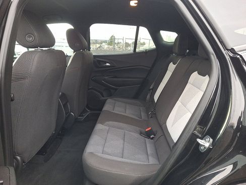 Used 2024 Chevrolet Trax RS image 11