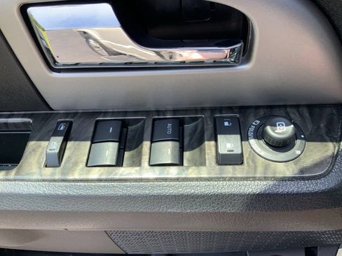 Used 2015 Ford Expedition Limited AWD/4WD image 17