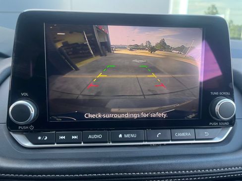 Certified 2025 Nissan Rogue SV AWD/4WD image 22