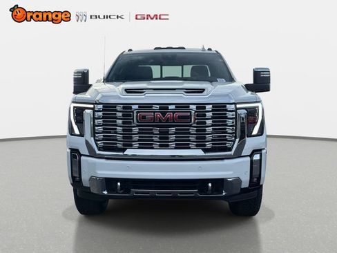 New 2026 GMC Sierra 2500 Denali w/ Denali Reserve Package AWD/4WD image 8