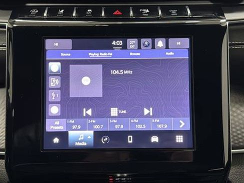 Used 2024 Jeep Grand Cherokee Laredo X image 15