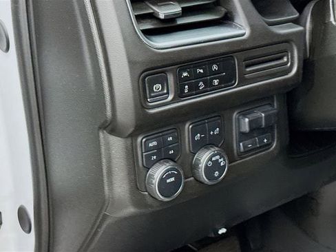 Used 2024 Chevrolet Tahoe Z71 w/ Luxury Package AWD/4WD image 12