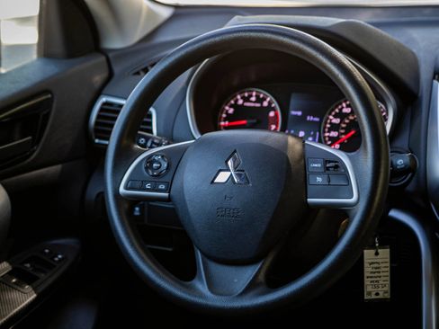 Used 2020 Mitsubishi Eclipse Cross ES image 24