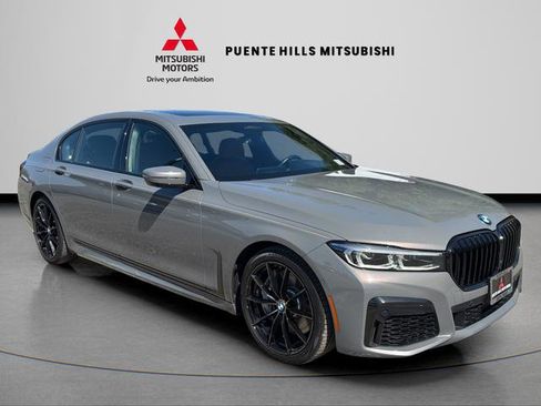 Used 2021 BMW 750i xDrive w/ Luxury Rear Seating Package AWD/4WD image 3