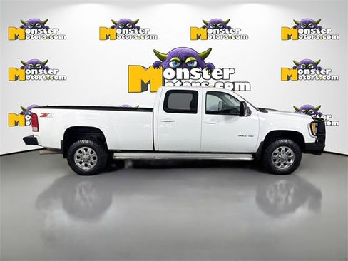 Used 2014 GMC Sierra 3500 SLT w/ SLT Convenience Package image 4