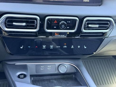 New 2026 Nissan Sentra SV w/ SV Convenience Package FWD image 22