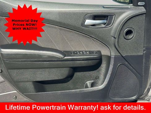 Used 2023 Dodge Charger SXT w/ Blacktop Package RWD image 17