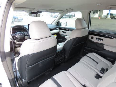 New 2026 Honda Pilot EX-L image 16
