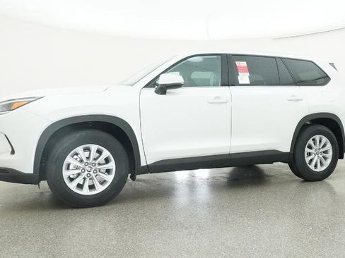 New 2026 Toyota Grand Highlander XLE image 30