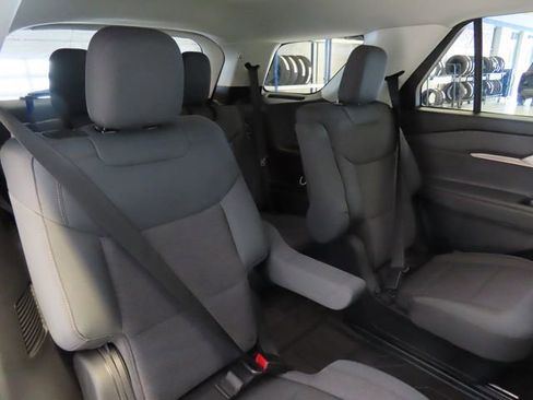 Used 2025 Ford Explorer Active RWD image 27