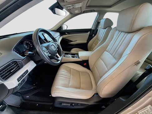 Used 2019 Honda Accord Touring image 19