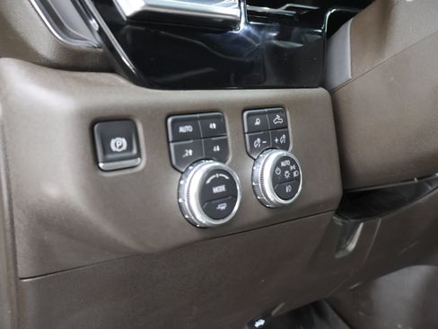 Used 2025 GMC Sierra 2500 SLT w/ SLT Premium Package AWD/4WD image 49