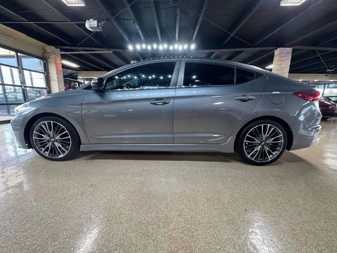 Used 2018 Hyundai Elantra Sport FWD image 4